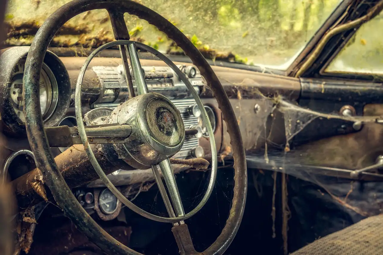 Why does dashboard MPG differ?